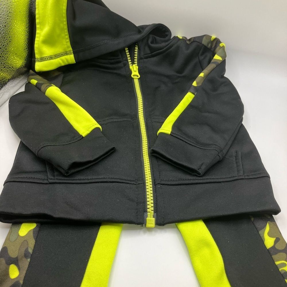 NWOT Boys ATHLETIC WORKS 2 Piece Jogging Suit Black/Lime Green‎ Size 12 Month